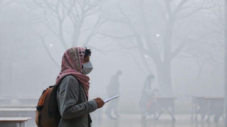 School closures, online classes and air purifiers: How the Indian education system is responding to high AQI and cold waves